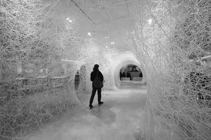 Chiharu Shiota - installation 1