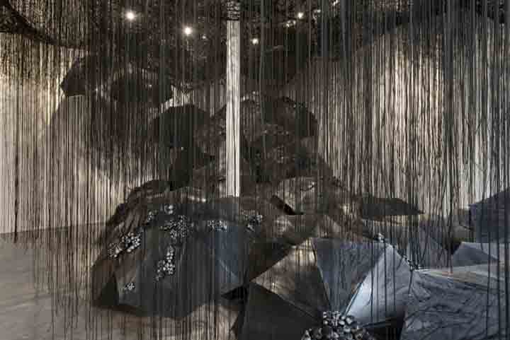 Chiharu Shiota - installation 3