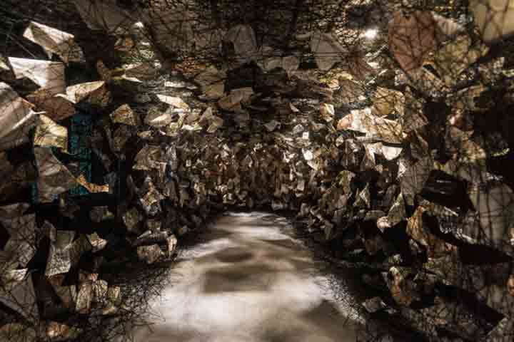 Chiharu Shiota - installation 4